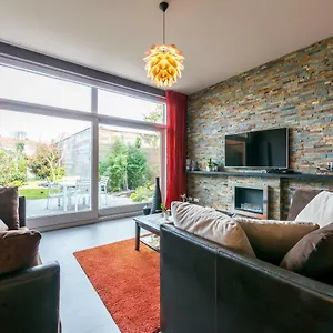 2* Konukevi De Roode